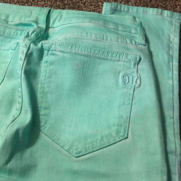 NWOT Mint Green “MISS ME” skinny jeans size 28/33 - Picture 2 of 5